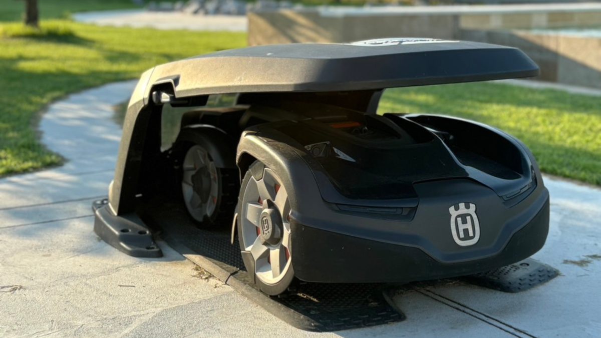 ハスクバーナのAutomower™は、GPS支援ナビゲーションや内蔵センサーなどの最新テクノロジーを搭載し、手間のかからないユーザー体験を提供します。世界中で300万人以上のホームオーナーや専門家に信頼されています。